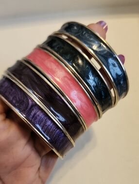 Colorful Enamel Bangle Bracelet 5 Piece Set Stackable Pink Purple Black Silver